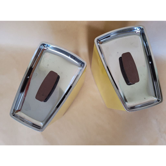 Vintage Lincoln Beautyeare Set of 2 Yellow Metal Storage Containers with Lids - Picture 5 of 16